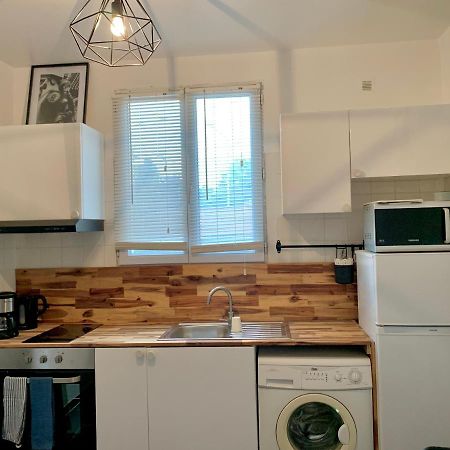 Agreable Maison Avec Parking Gratuit Sur Place. Saint-Denis  Kültér fotó