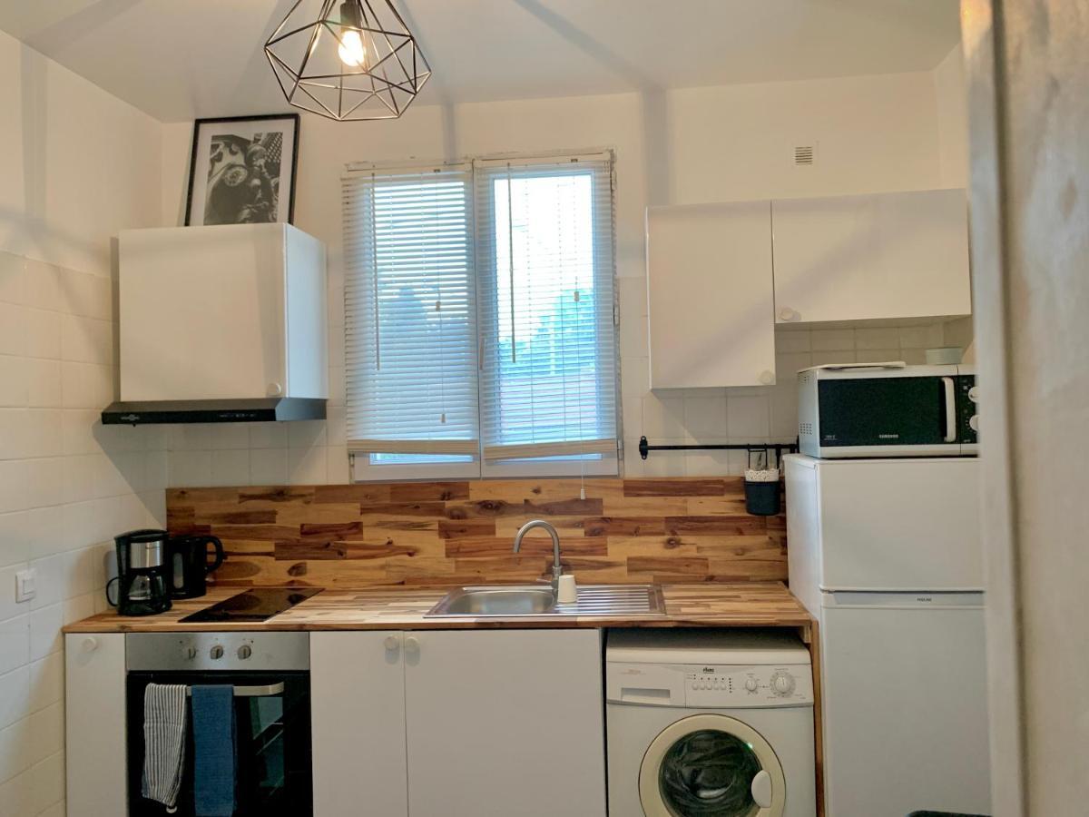 Agreable Maison Avec Parking Gratuit Sur Place. Saint-Denis  Kültér fotó
